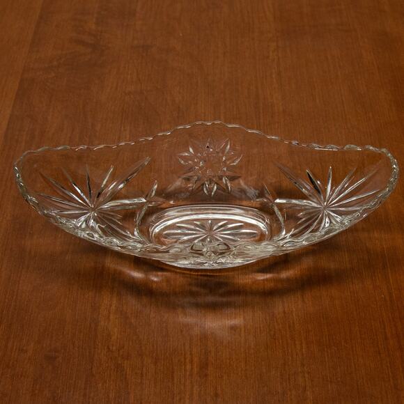 Vintage ANCHOR HOCKING Star of David Prescut Glass Gondola Boat Bowl Candy Dish - Picture 2 of 5